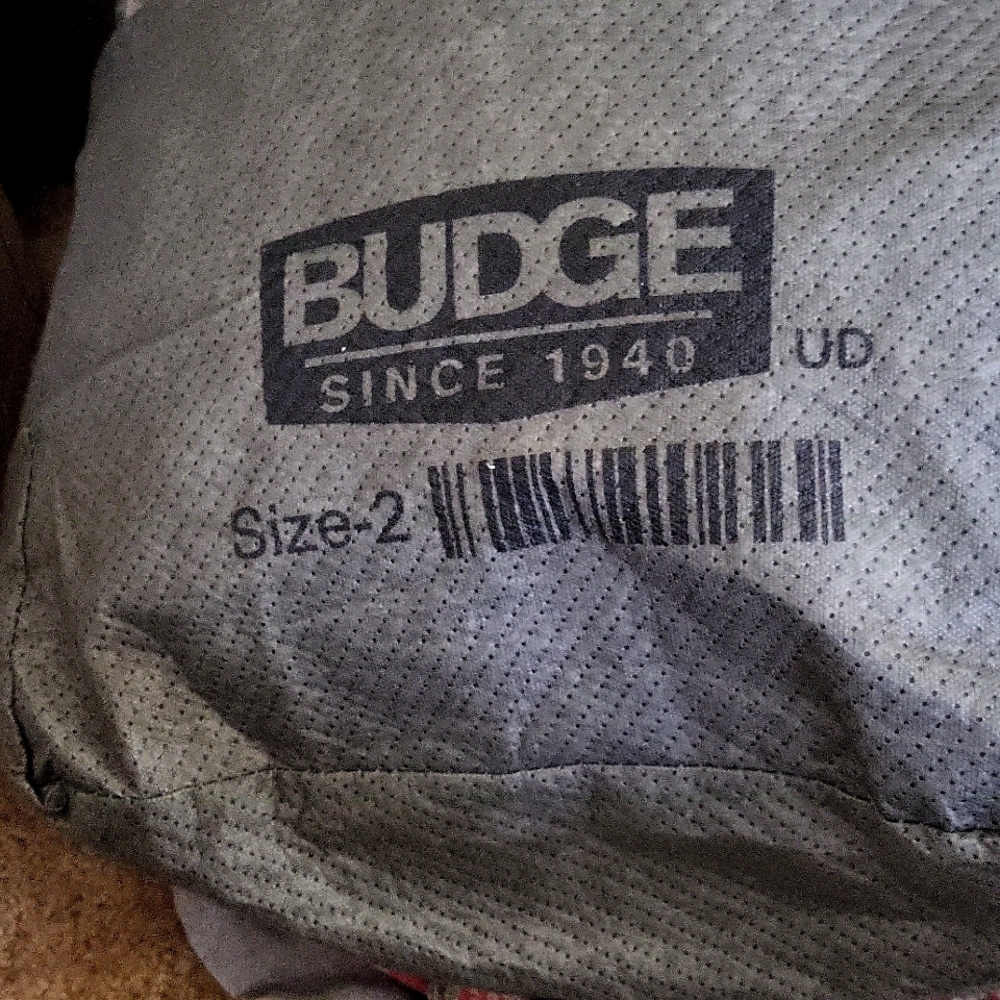 NWOT STILL N PLASTIC Budge cover 4 vehicle  size 2 gray